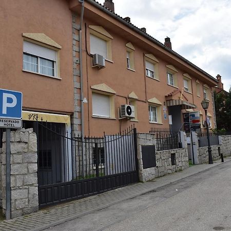 Hotel El Ancla Villanueva de la Cañada Kültér fotó