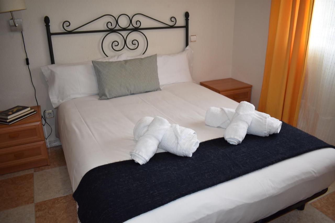 Hotel El Ancla Villanueva de la Cañada Kültér fotó